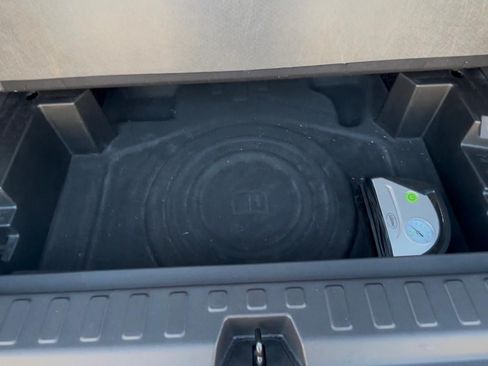 Used 2020 Chevrolet Equinox LS w/ LS Convenience Package image 14