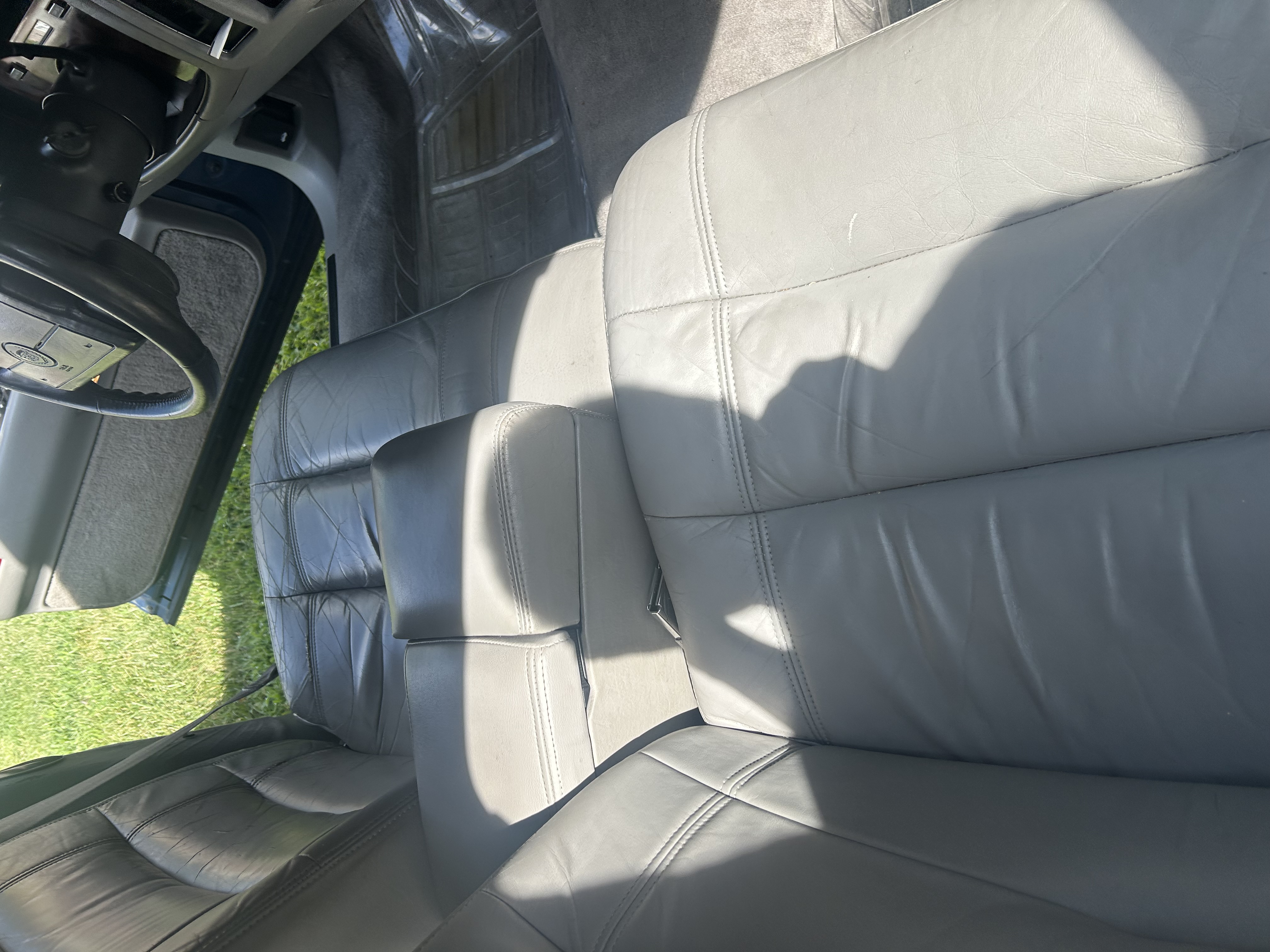 Used 1993 Cadillac Fleetwood Sedan RWD image 15
