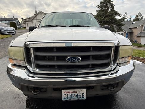 Used 2004 Ford F250 XLT image 4