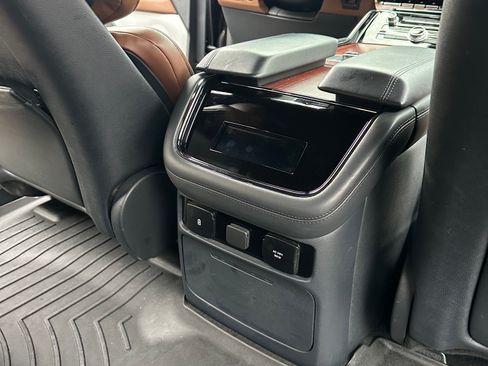 Used 2023 Lincoln Navigator L Reserve image 14