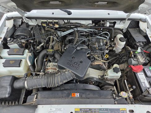 Used 2011 Ford Ranger XLT image 12