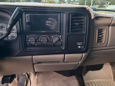 Used 2001 GMC Sierra 2500 4x4 Extended Cab w/ Convenience Plus Group image 9