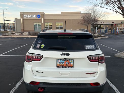 Used 2018 Jeep Compass Trailhawk image 5