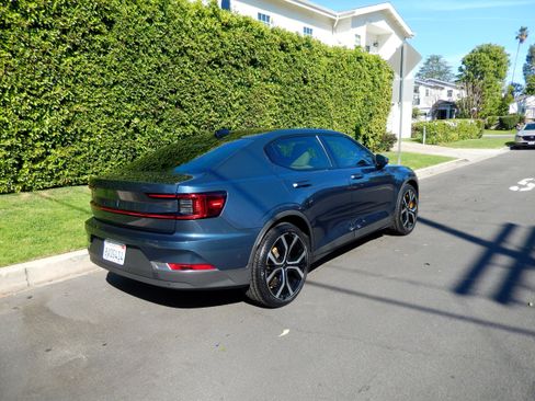 Used 2021 Polestar Polestar 2 w/ Performance Package image 4