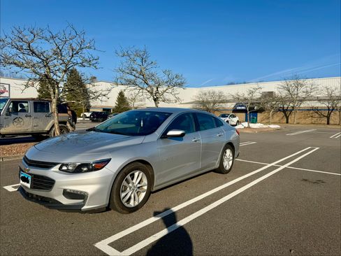 Used 2016 Chevrolet Malibu LT image 5