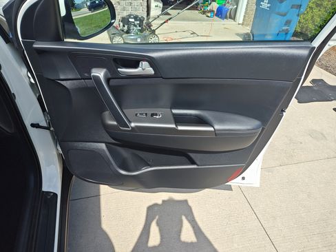 Used 2020 Kia Sportage LX FWD image 14