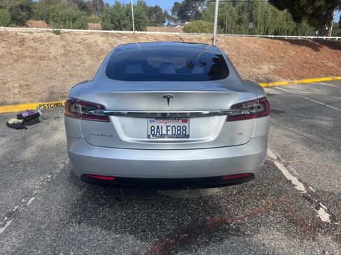 Used 2017 Tesla Model S 75 RWD image 9