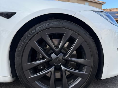 Used 2022 Tesla Model S Standard Range image 10