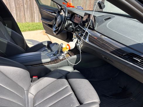 Used 2018 BMW 530i image 6