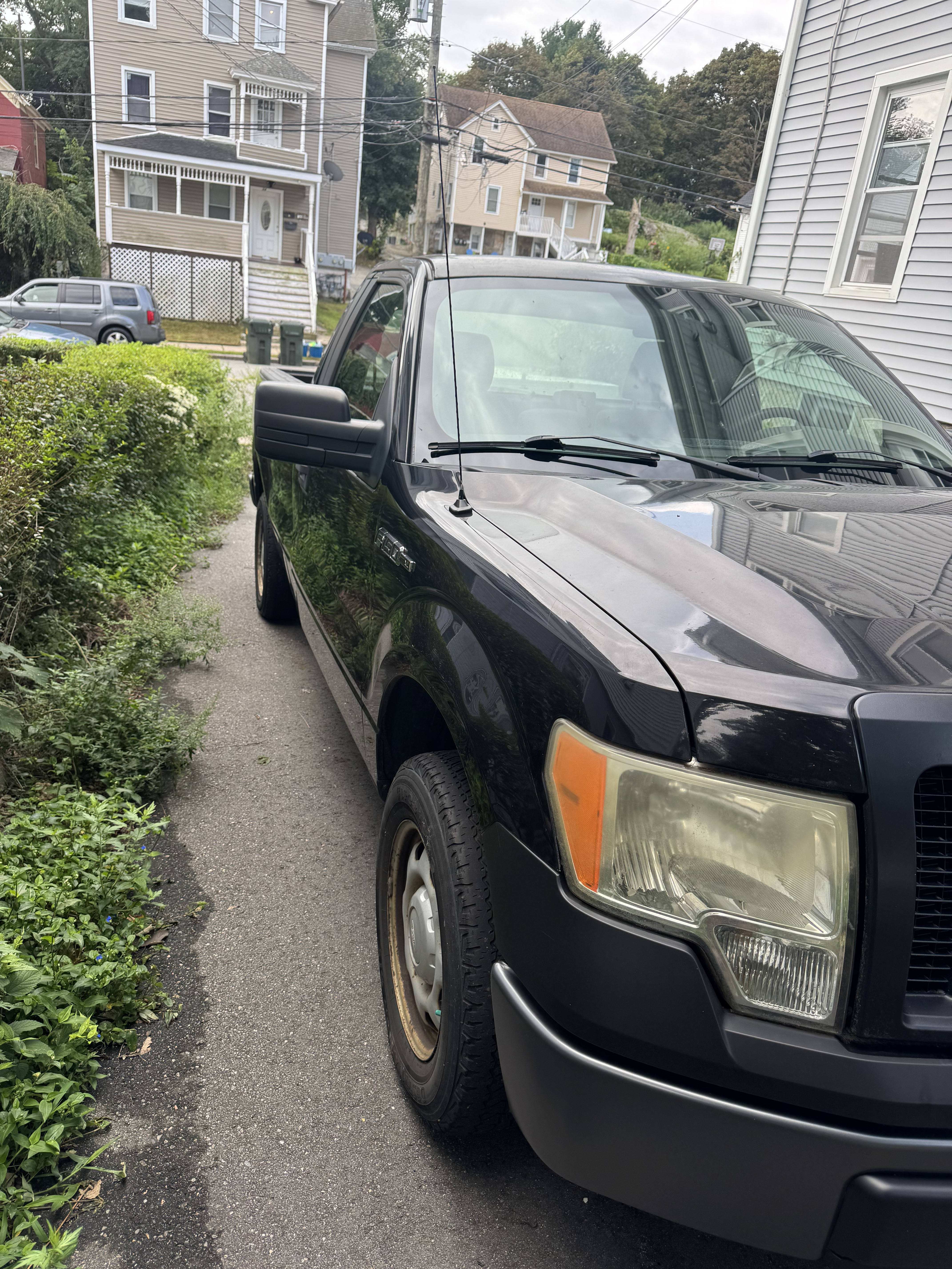 Used 2010 Ford F150 XL RWD image 5