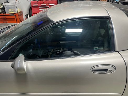 Used 1999 Chevrolet Corvette Coupe RWD image 4