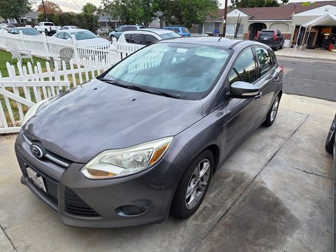Used 2014 Ford Focus SE image 4