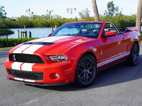 Used 2010 Ford Mustang Shelby GT500 image 1