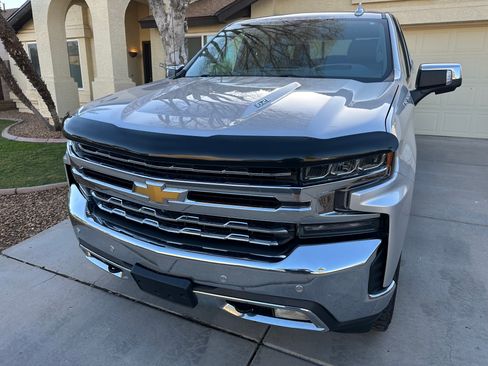 Used 2019 Chevrolet Silverado 1500 LTZ w/ LTZ Plus Package AWD/4WD image 8
