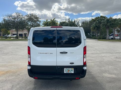 Used 2022 Ford Transit 350 XLT image 8