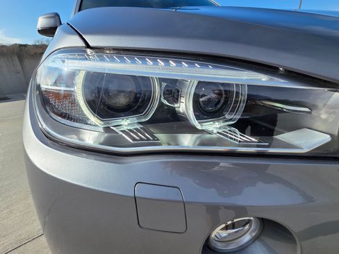 Used 2015 BMW X5 xDrive50i image 11