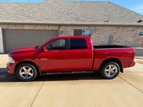 Used 2010 Dodge Ram 1500 Truck Sport image 4