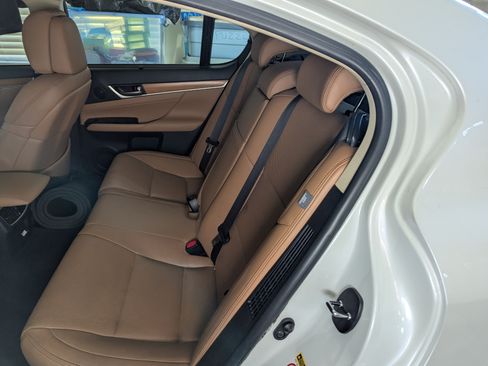 Used 2013 Lexus GS 450h image 15