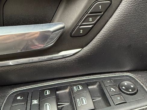 Used 2020 RAM 1500 Laramie image 28