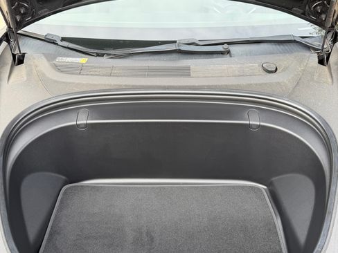 Used 2018 Tesla Model 3 Long Range image 10