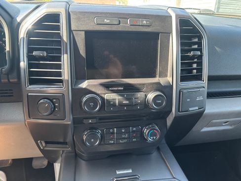 Used 2018 Ford F150 XLT w/ Equipment Group 302A Luxury AWD/4WD image 11