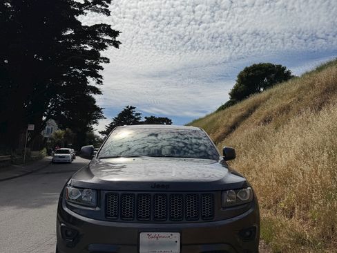 Used 2015 Jeep Grand Cherokee Altitude image 4