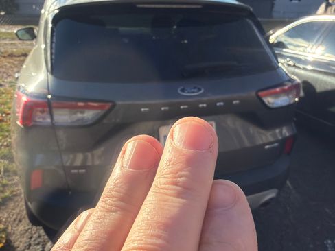 Used 2021 Ford Escape SE w/ Convenience Package image 2