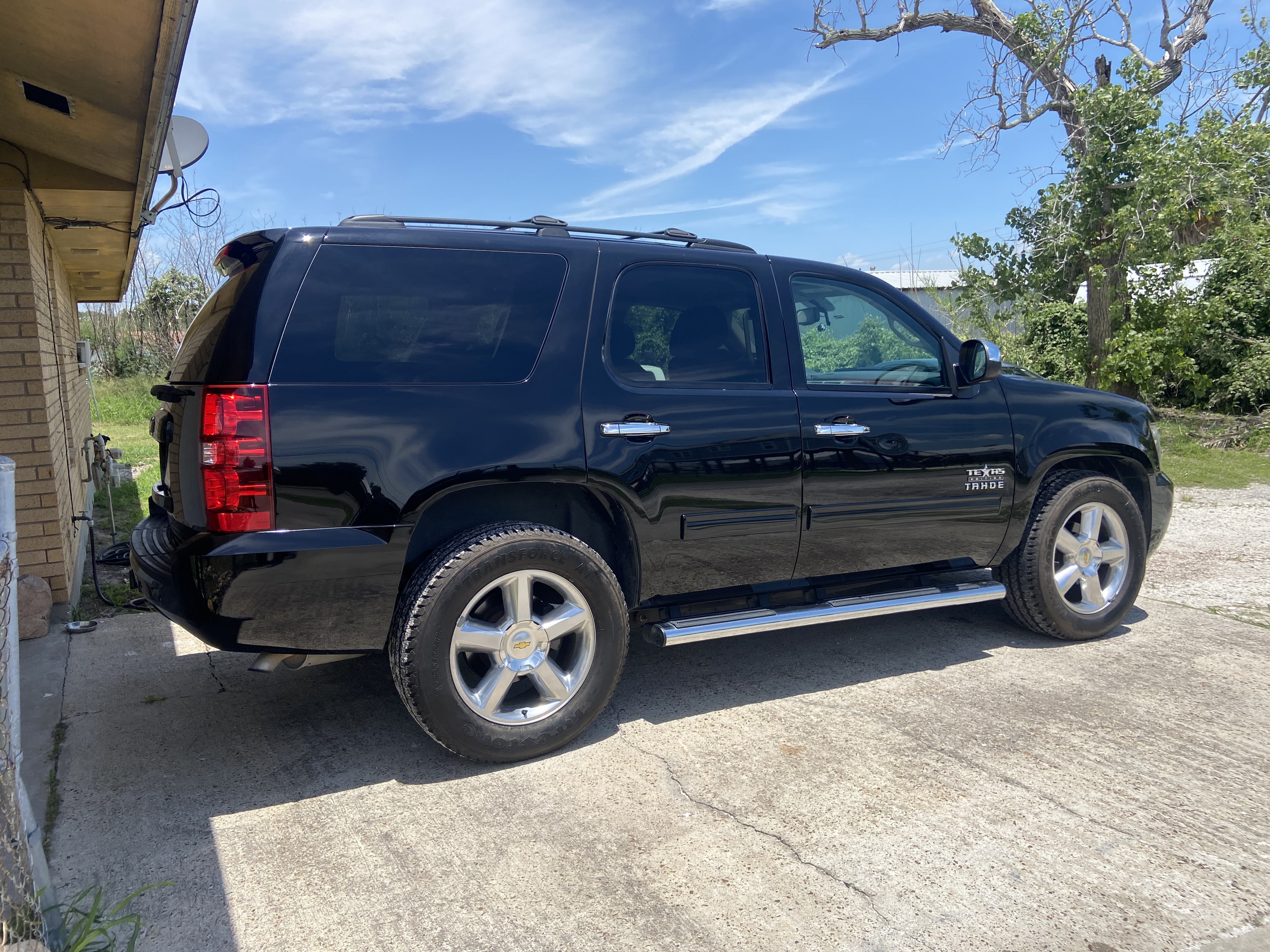 Used 2014 Chevrolet Tahoe LS w/ Texas Edition RWD image 6