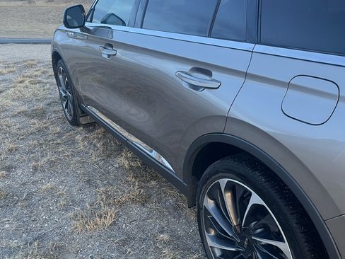 Used 2020 Lincoln Aviator Reserve w/ Equipment Group 202A image 14