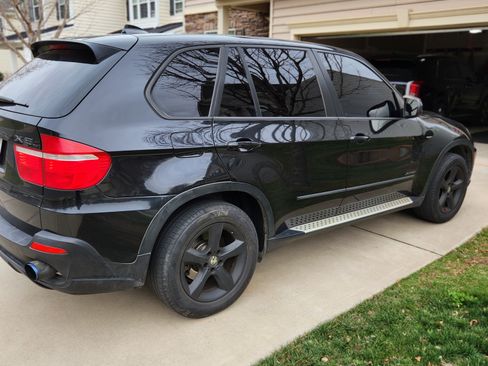 Used 2010 BMW X5 xDrive30i w/ Premium Pkg image 2