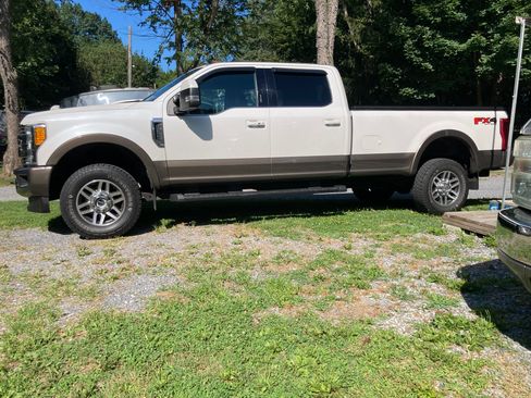 Used 2017 Ford F350 King Ranch image 2