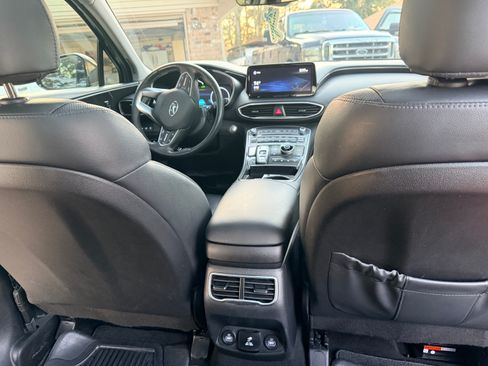Used 2021 Hyundai Santa Fe Limited image 9