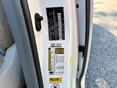 Used 2014 Toyota Sienna XLE image 16