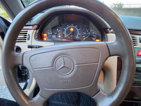 Used 1997 Mercedes-Benz E 320 Sedan image 21
