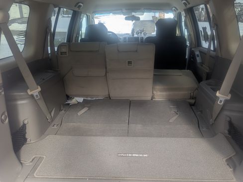 Used 2010 Nissan Pathfinder S image 6