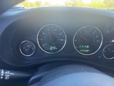Used 2015 Jeep Wrangler Unlimited Sahara AWD/4WD image 9