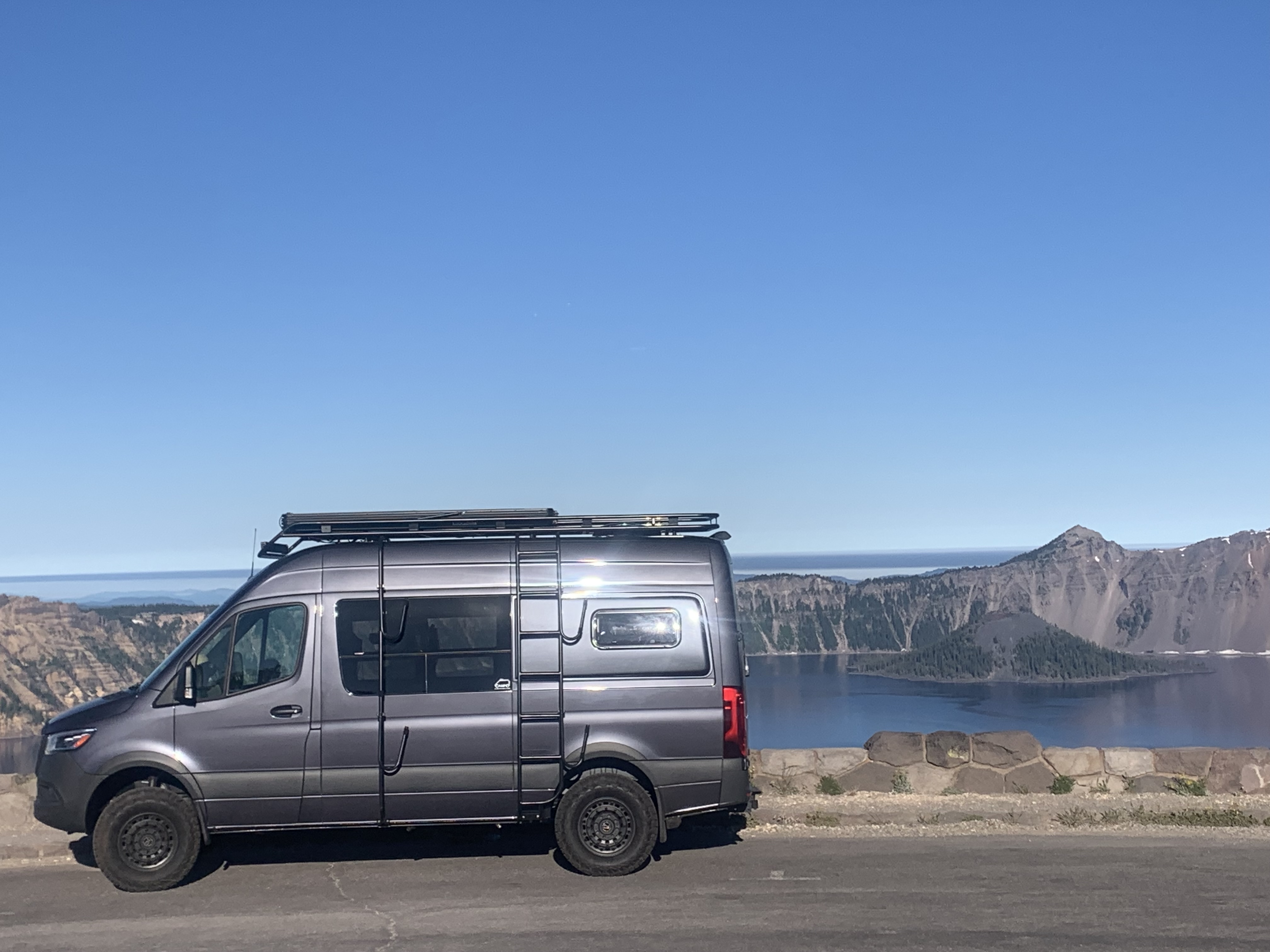 Used 2021 Mercedes-Benz Sprinter 2500 image 1