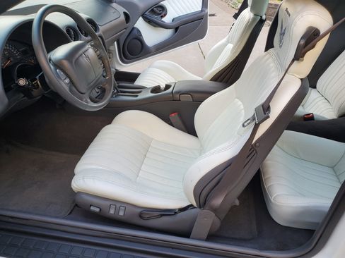 Used 1999 Pontiac Firebird Formula image 12