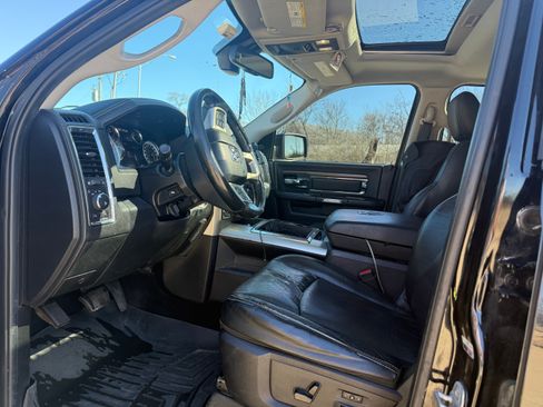 Used 2014 RAM 1500 Laramie w/ Convenience Group image 2