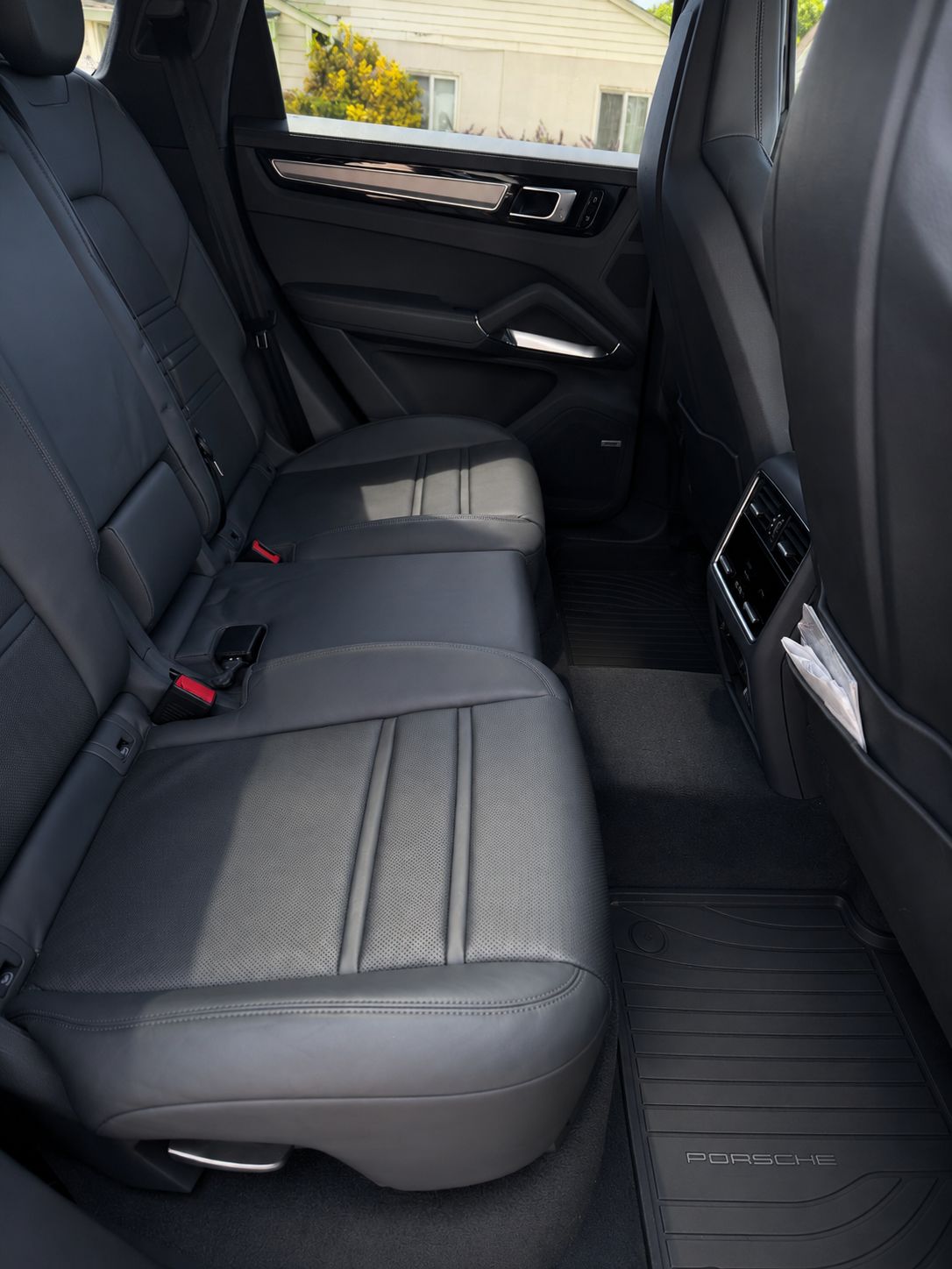 Used 2019 Porsche Cayenne Turbo AWD/4WD image 12