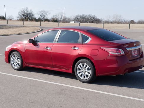 Used 2013 Nissan Altima 2.5 S image 5