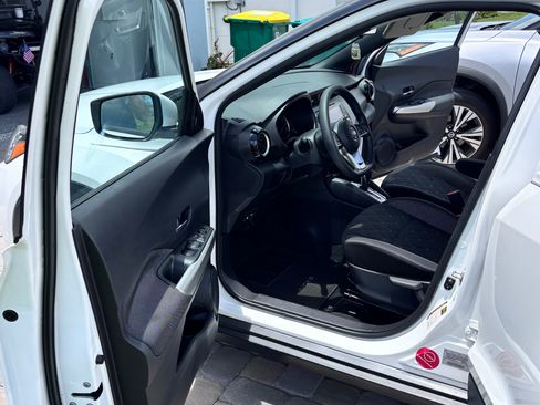 Used 2020 Nissan Kicks SV FWD image 6