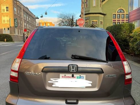 Used 2011 Honda CR-V LX image 4