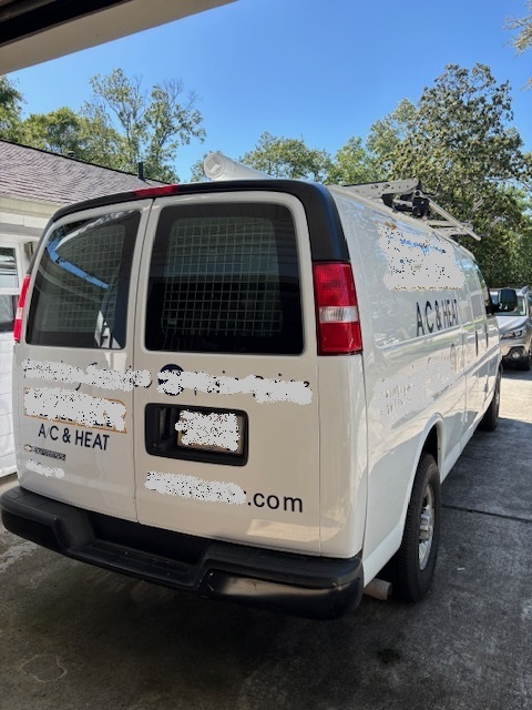 Used 2022 Chevrolet Express 2500 Extended w/ Driver Convenience Package RWD image 5