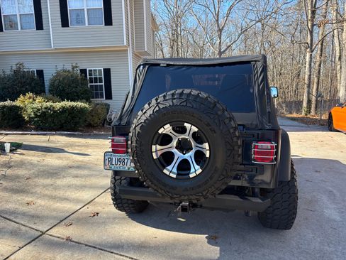 Used 2004 Jeep Wrangler 4WD image 5