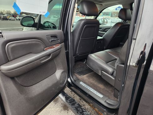 Used 2012 GMC Sierra 2500 Denali w/ Suspension Package, Off-Road image 9