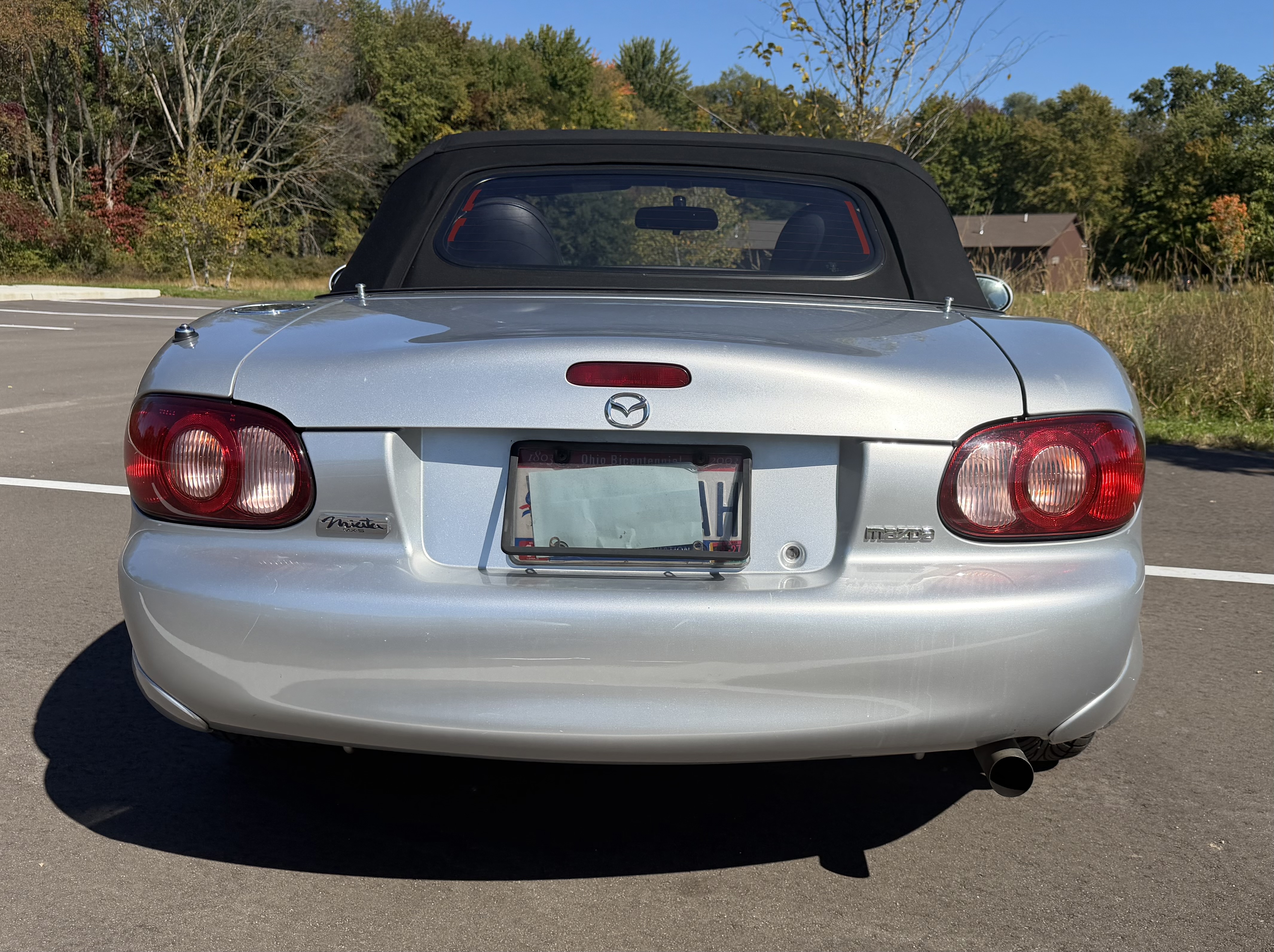Used 2003 MAZDA MX-5 Miata RWD image 4