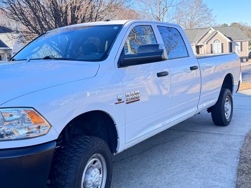 Used 2017 RAM 2500 Tradesman w/ Popular Equipment Group image 2