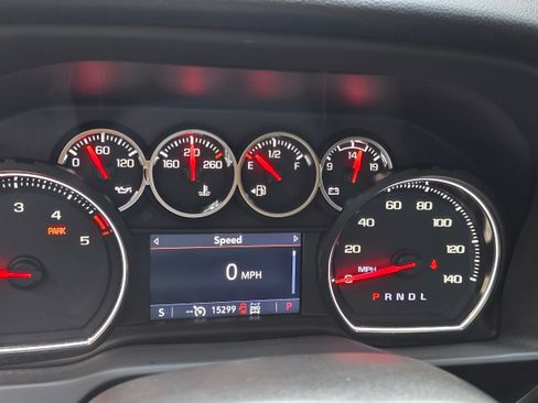 Used 2023 Chevrolet Silverado 2500 Custom w/ Custom Value Package image 8