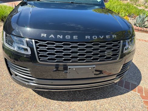 Used 2022 Land Rover Range Rover image 6